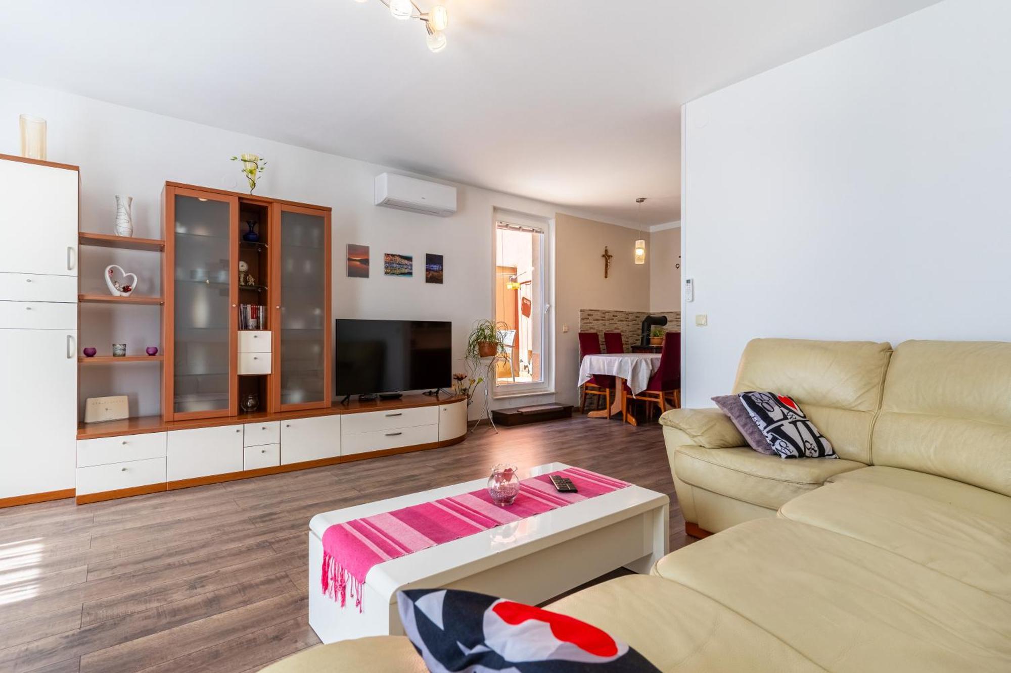 Apartman Laura Đảo Đảo Cres Ngoại thất bức ảnh