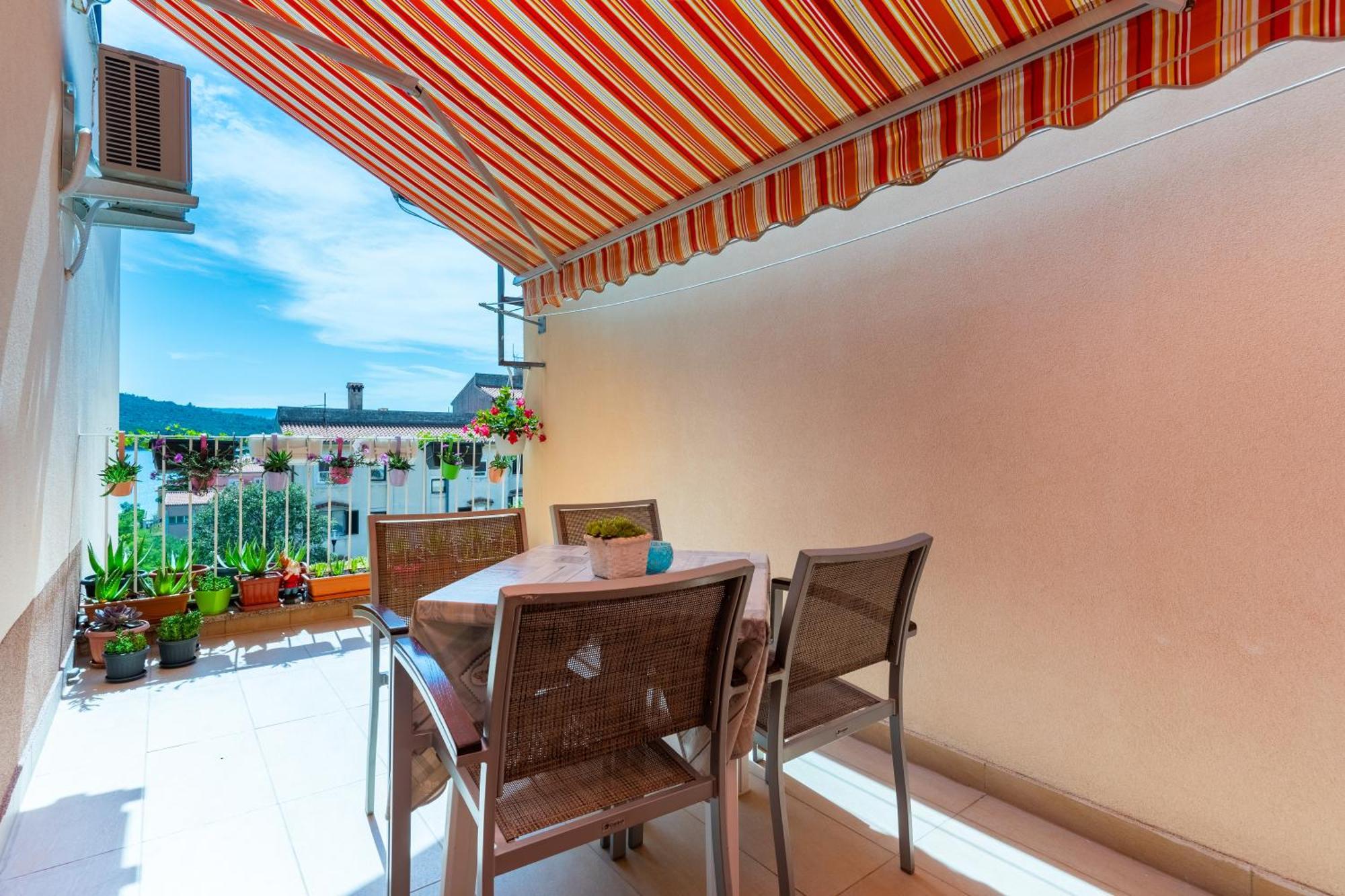 Apartman Laura Đảo Đảo Cres Ngoại thất bức ảnh